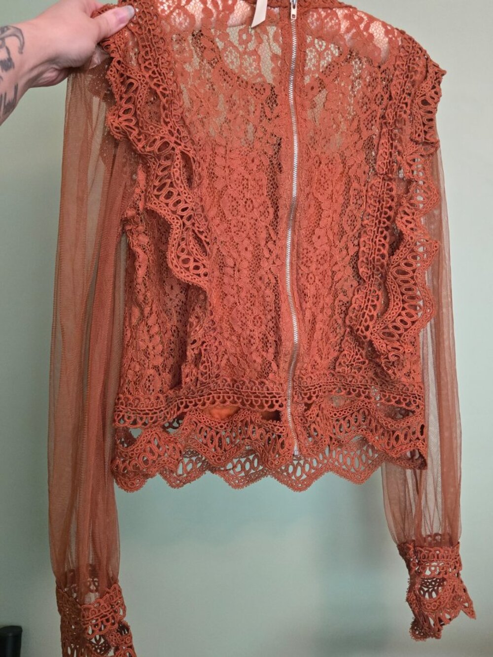 Orange rufflely top - Picture 4 of 4